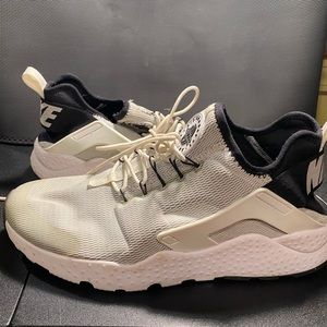 Women’s Nike Huarache Shoes